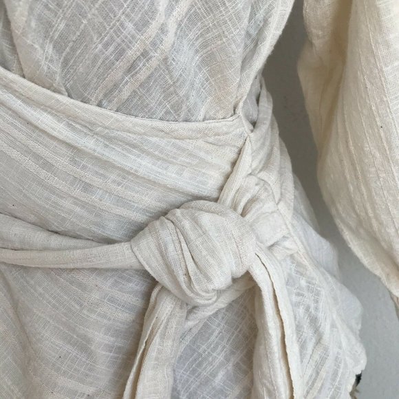 RD & Koko Wrap Top Ivory Long Sleeve Tie Waist - Picture 7 of 12